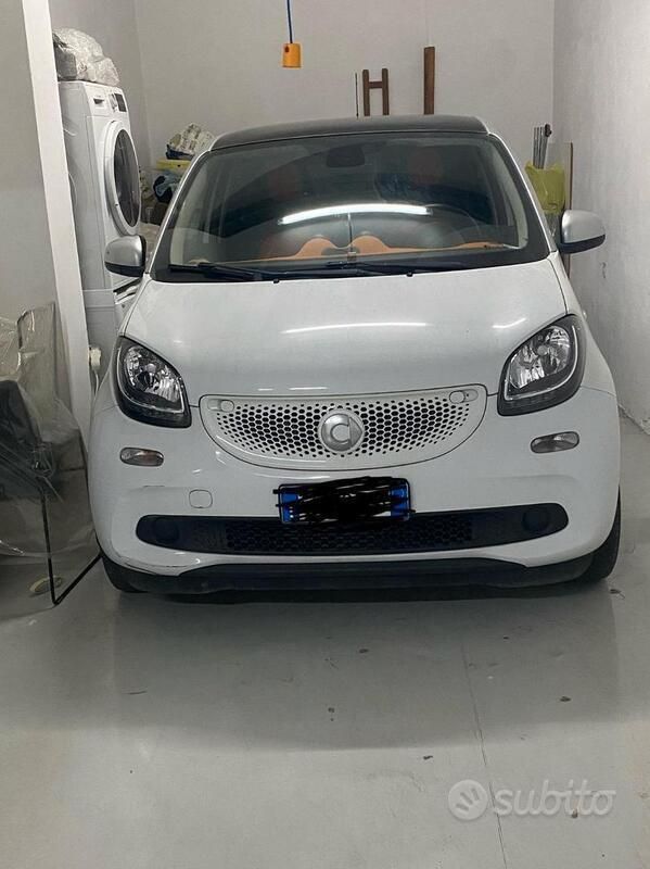 Bianco Usata 2015 Smart ForFour Utilitaria | 10.000 € (Cara) - Immagine 1/4