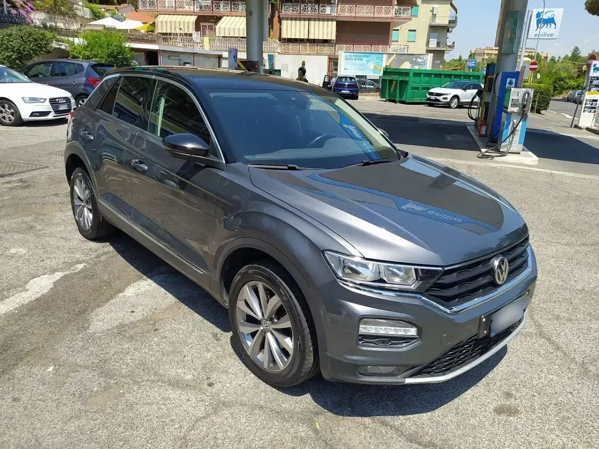 Usata VW T-Roc Advance 116 CV (85 kW) 2019 Grigio SUV