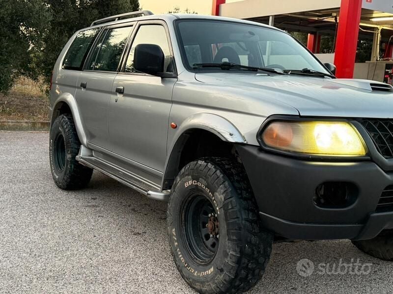 Usata 2004 Mitsubishi Pajero SUV | 4000 € (Super prezzo) - Immagine 1/4