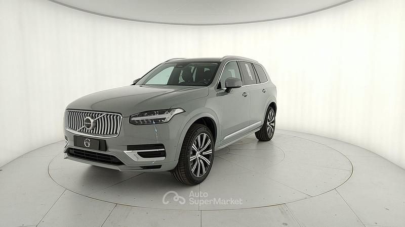 Gray Nuova 2025 Volvo XC90 Plus SUV | 72.100 € (Molto cara) - Immagine 1/4
