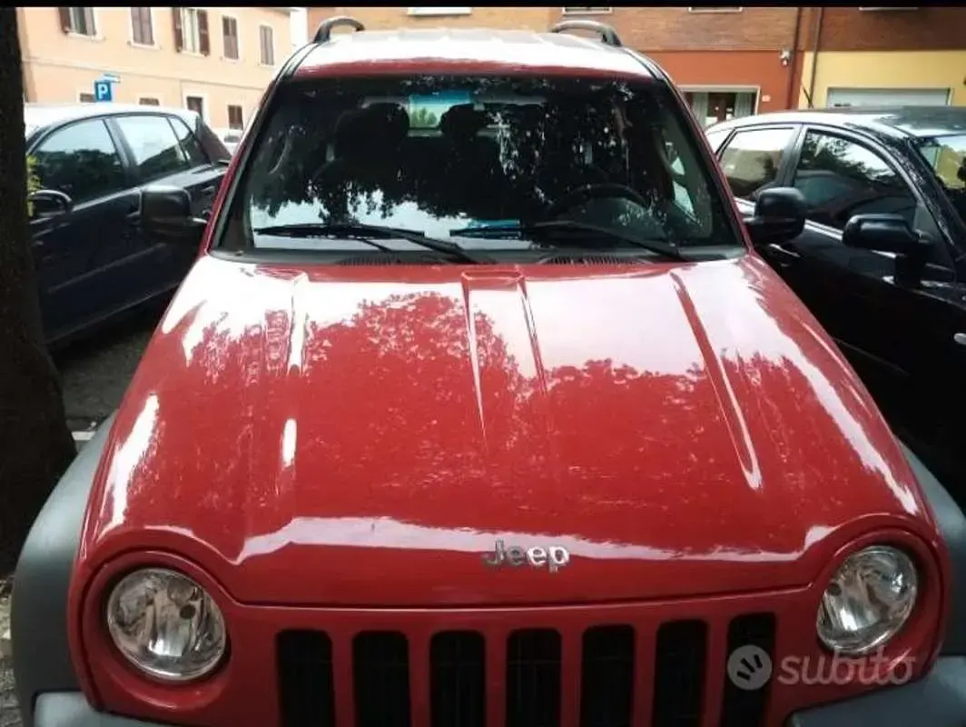 Usata Jeep Cherokee Sport 143 CV (105 kW) 2002 Rosso SUV