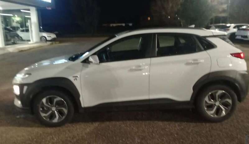 Usata Hyundai Kona 105 CV (77 kW) 2020 Bianco SUV