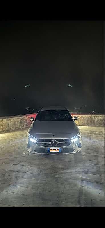 Usata 2019 Mercedes A180 Business Tre volumi | 19.800 € (Buon prezzo) - Immagine 1/3