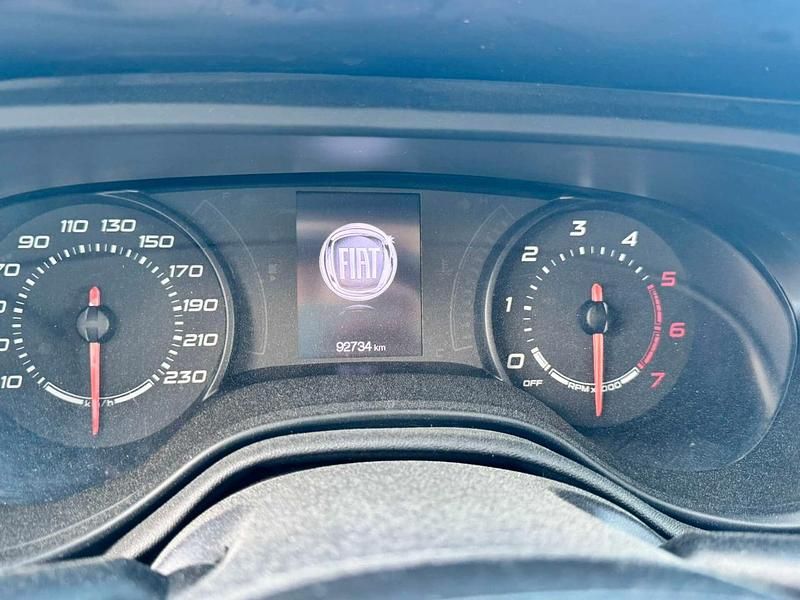 Usata Fiat Tipo Lounge 95 CV (69 kW) 2017 Argento Berlina