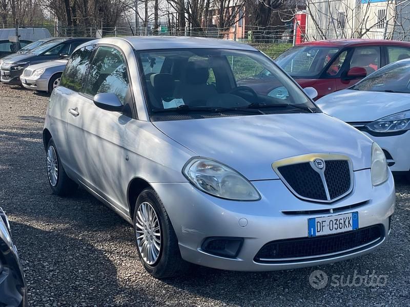 Usata Lancia Ypsilon 59 CV (43 kW) 2006 Grigio Utilitaria