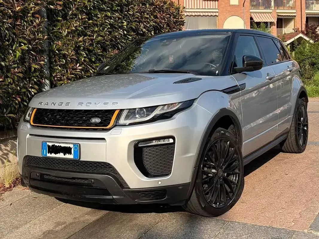 Usata Land Rover Range Rover evoque 150 CV (110 kW) 2017 Argento SUV