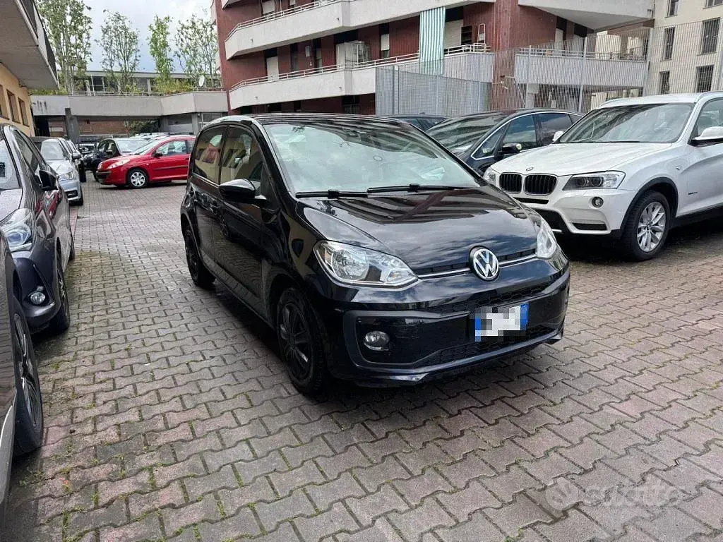 Begagnad VW up! high up! 75 HK (55 kW) 2018 Svart Halvkombi
