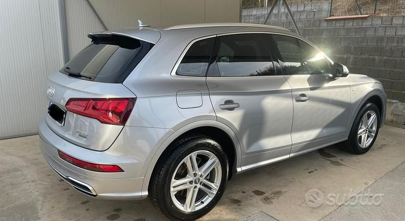 Usata Audi Q5 S-line plus 190 CV (139 kW) 2019 Grigio SUV