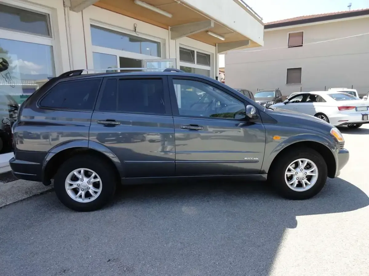 Usata SsangYong Kyron 141 CV (103 kW) 2006 Verde SUV