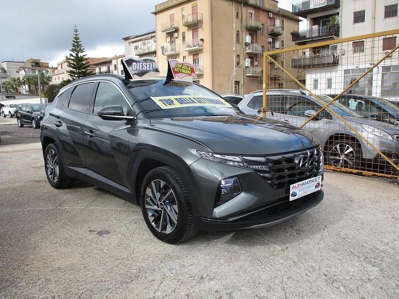 Käytetty Hyundai Tucson 116 HP (85 kW) 2023 Harmaa Katumaasturi