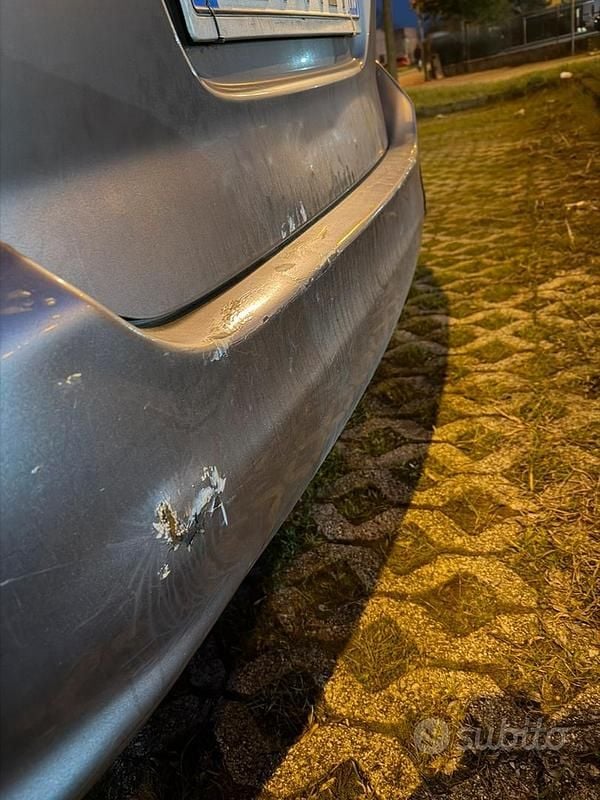 Usata Honda Jazz 75 CV (55 kW) 2005 Utilitaria