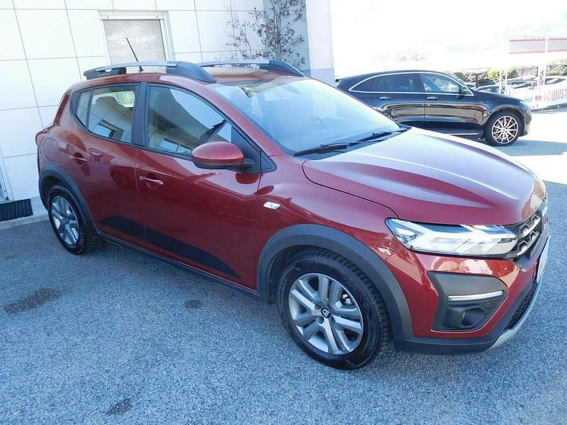 Usata Dacia Sandero Comfort 101 CV (74 kW) 2021 Rosso Berlina