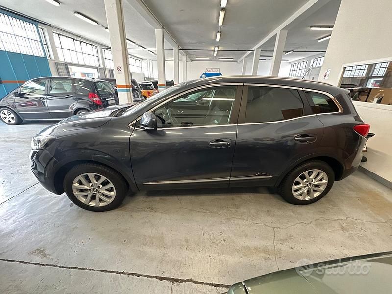 Usado Renault Kadjar Intens 131 CV (96 kW) 2016 Gris SUV