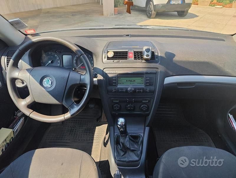 Usata Skoda Octavia 105 CV (77 kW) 2005 Grigio Berlina