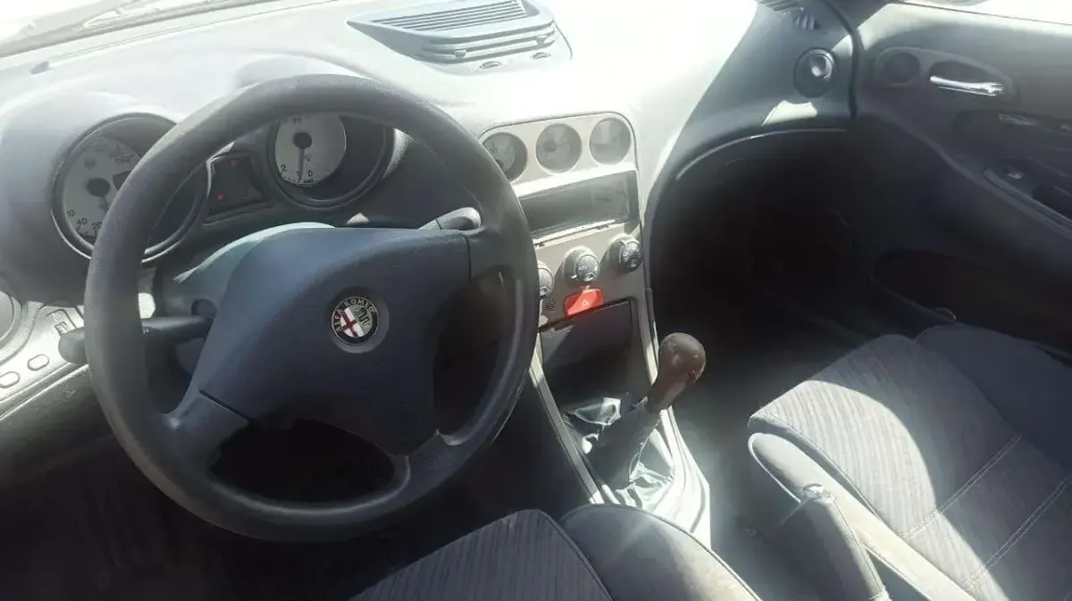Usata Alfa Romeo 156 144 CV (105 kW) 1998 Argento Berlina