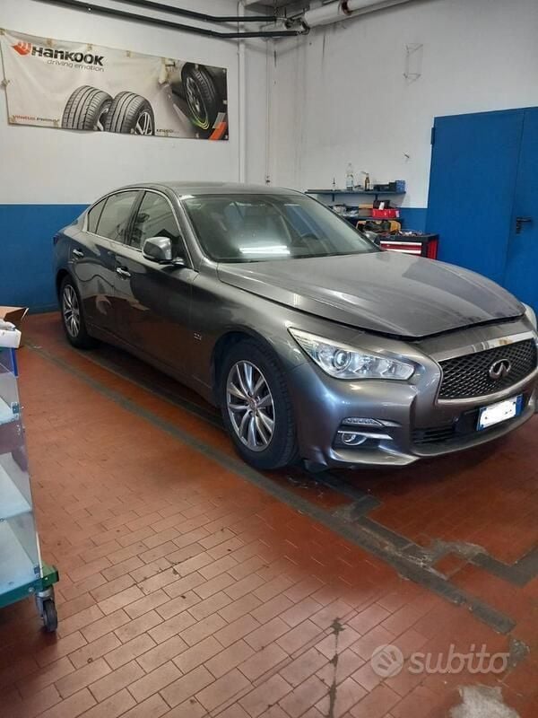 Usata Infiniti Q50 2014 Grigio Berlina