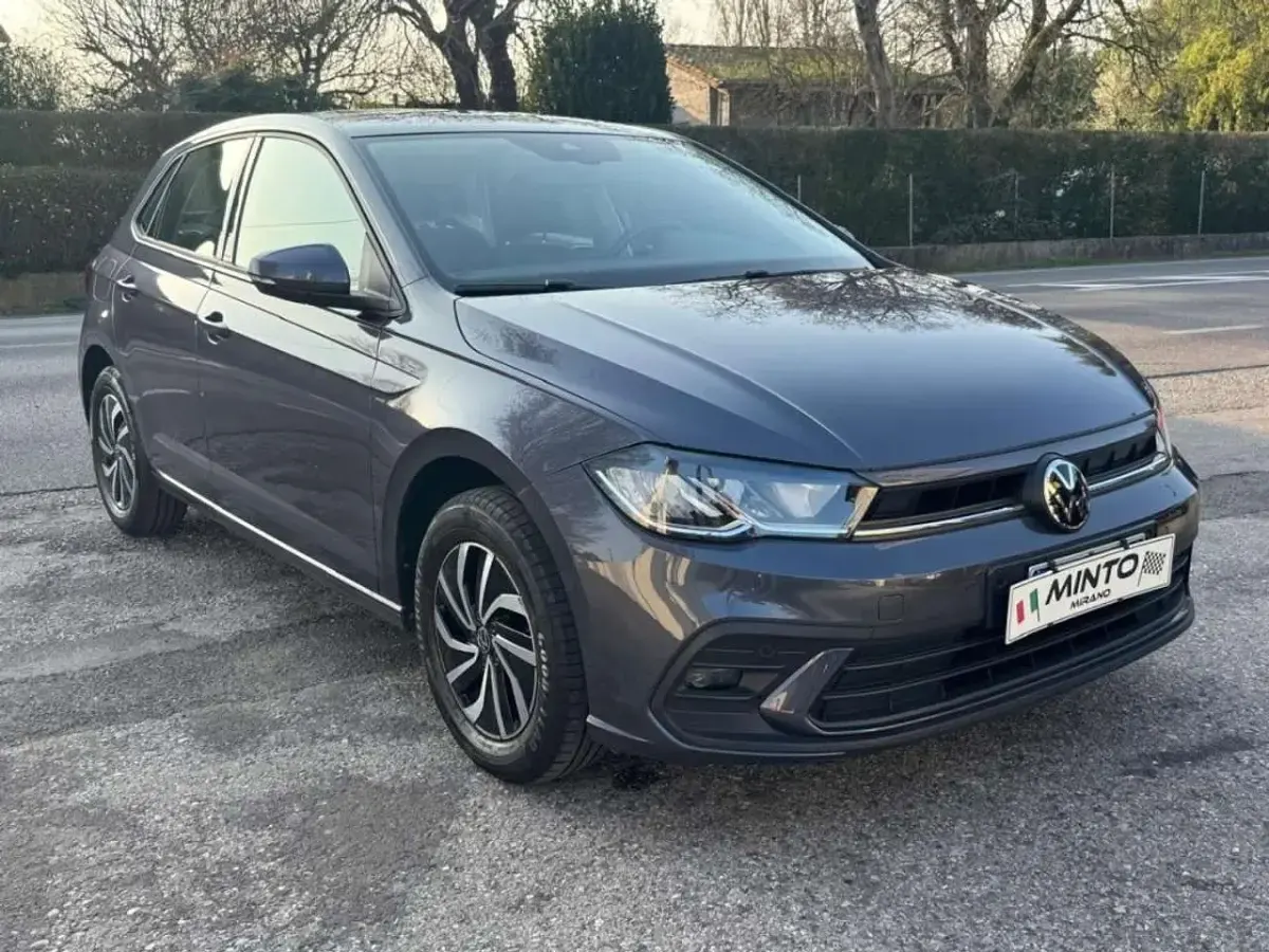 Usata VW Polo Life 80 CV (58 kW) 2023 Antracite Utilitaria