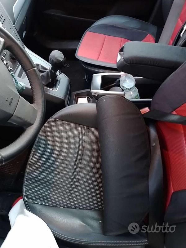 Usata Opel Zafira 125 CV (91 kW) 2008 Monovolume