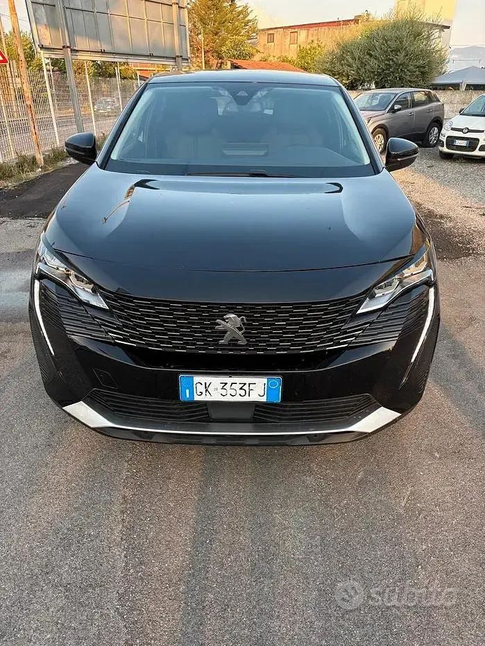 Usata Peugeot 3008 Allure 131 CV (96 kW) 2022 Nero SUV