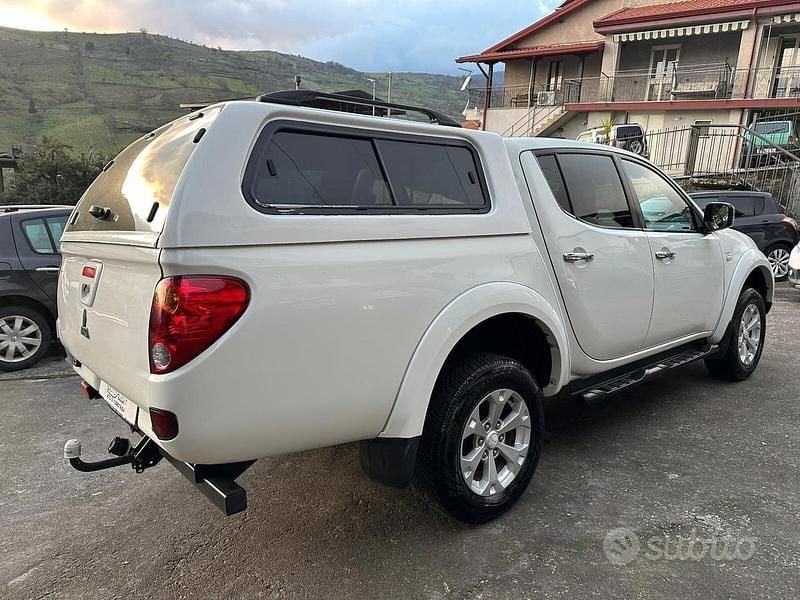 Usata Mitsubishi L200 Intense+ 178 CV (130 kW) 2012 Bianco Pick-up
