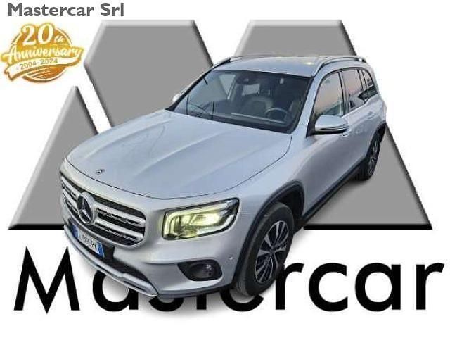 Usata Mercedes GLB200 Business 150 CV (110 kW) 2022 Argento SUV