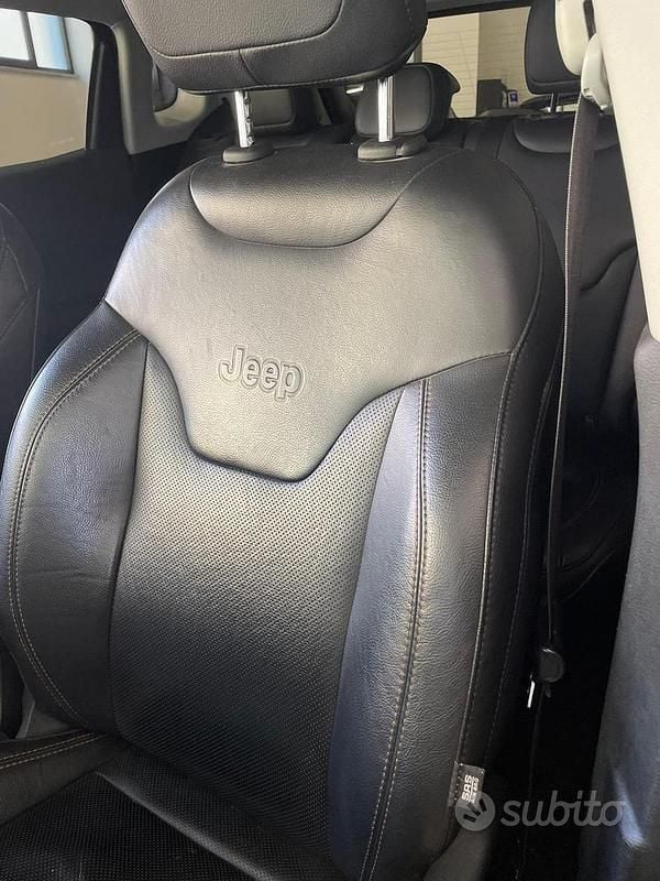 Usata Jeep Compass 120 CV (88 kW) 2019 Grigio SUV