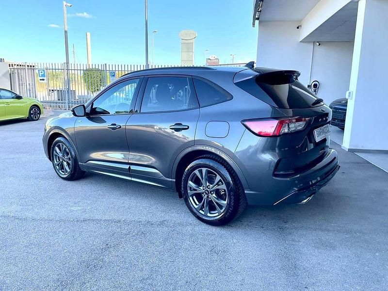 Usata Ford Kuga ST-Line 120 CV (88 kW) 2024 Grigio SUV