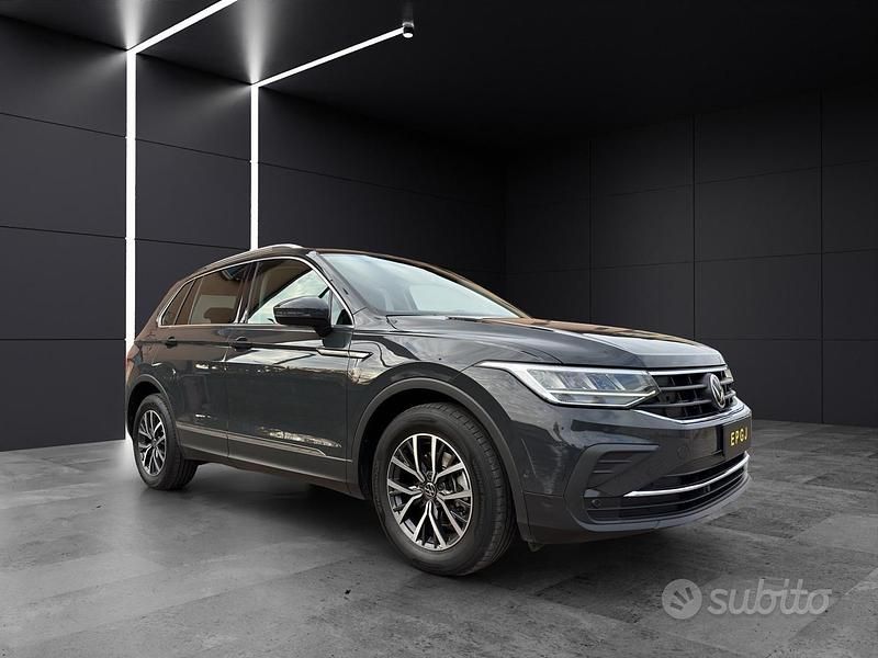 Usata VW Tiguan Life 150 CV (110 kW) 2022 Grigio SUV