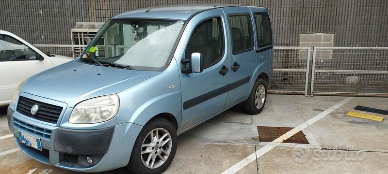 Usata Fiat Doblò Dynamic 120 CV (88 kW) 2007 Blu Monovolume