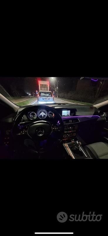 Usata Mercedes C200 200 CV (147 kW) 2012 Grigio Berlina