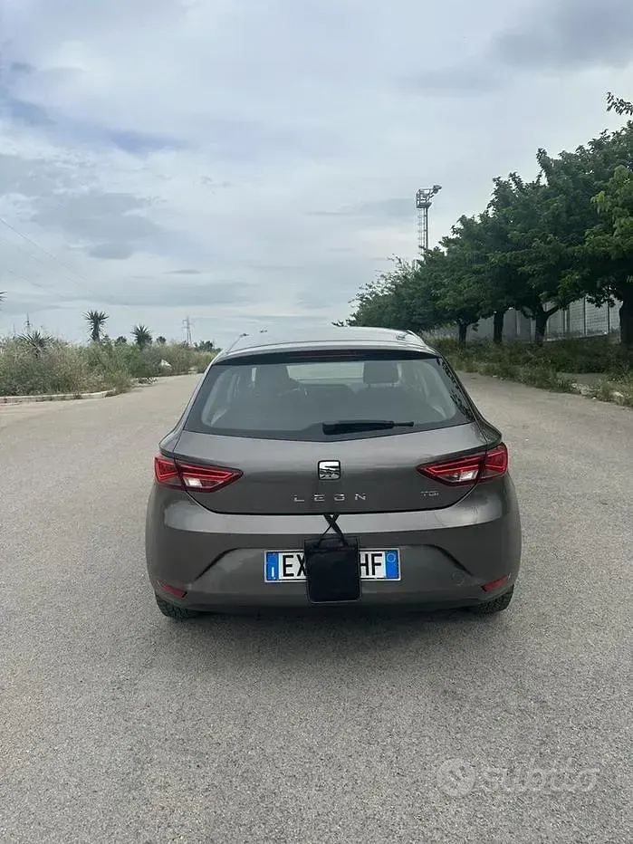 Usata Seat Leon 110 CV (80 kW) 2015 Grigio Berlina