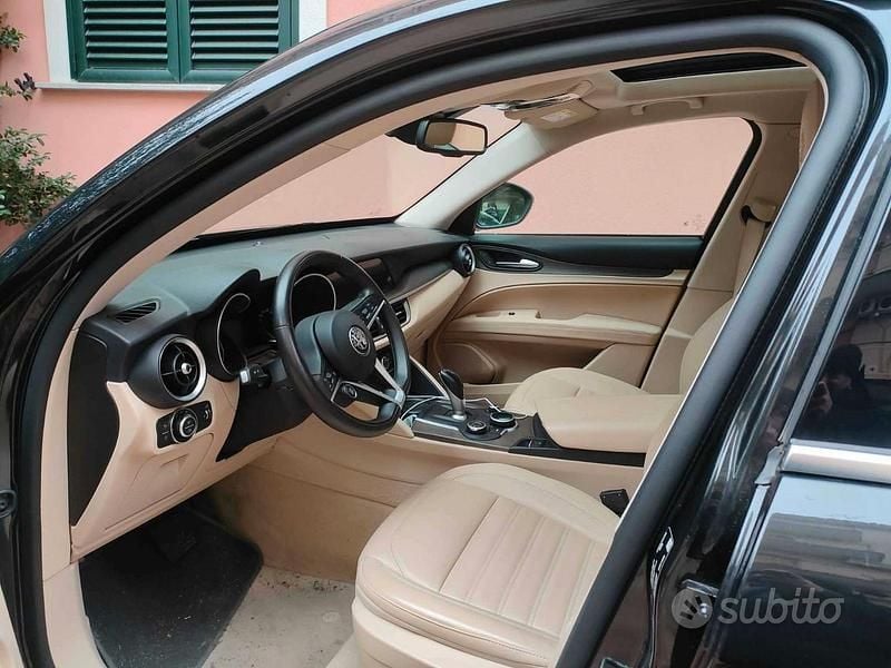 Usata Alfa Romeo Stelvio 180 CV (132 kW) 2021 Nero SUV