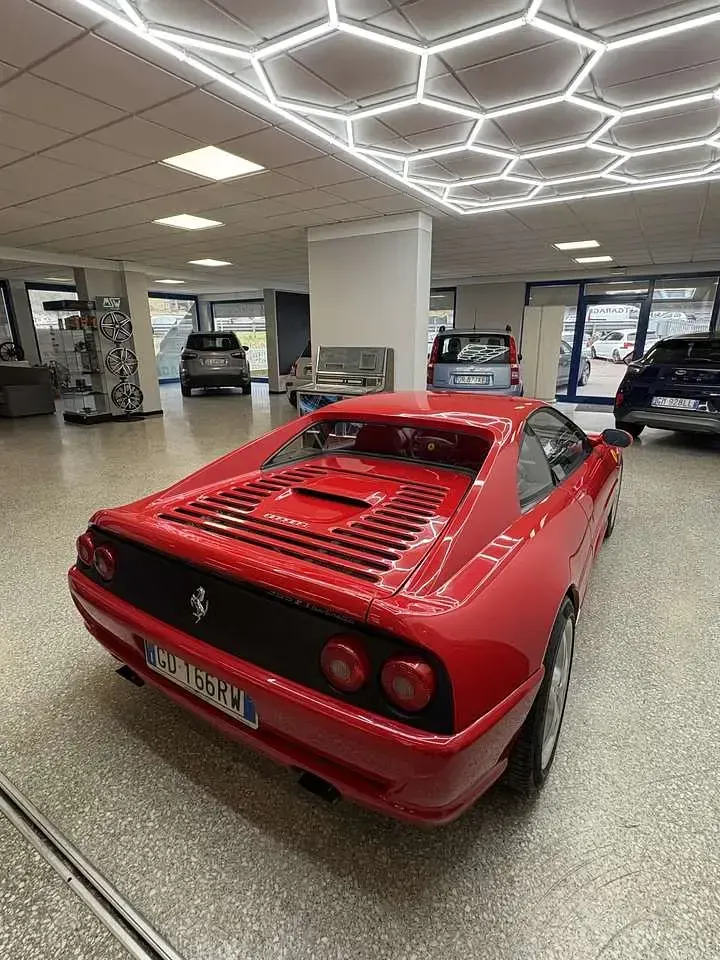 Usata Ferrari F355 381 CV (280 kW) 1998 Rosso corsa 322 Berlina
