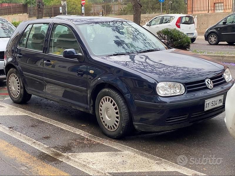 Blu Usata 1998 VW Golf IV Tre volumi | 550 € (Super prezzo) - Immagine 1/4