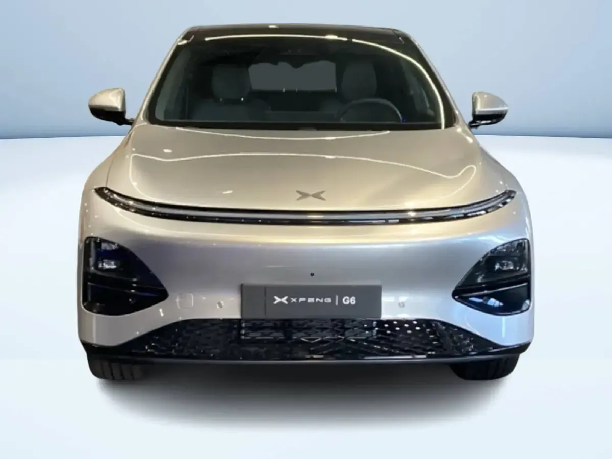 Usata XPENG G6 RWD Standard Range 189 kW (258 CV) 2025 Argento metallizzato SUV