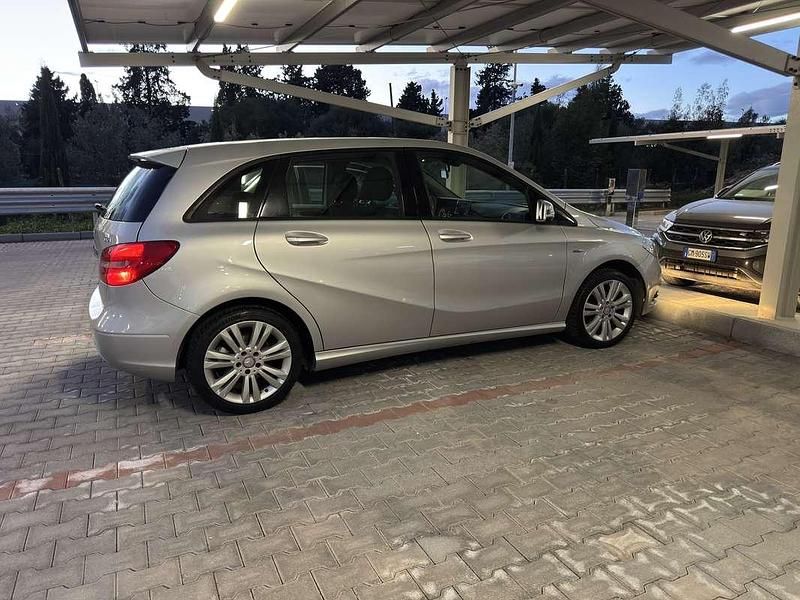 Usata Mercedes B180 Executive 109 CV (80 kW) 2012 Monovolume