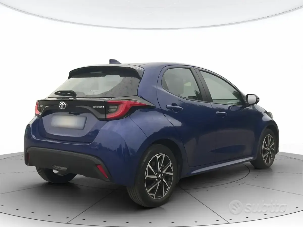 Usata Toyota Yaris Hybrid Trend 2022 Bluazzurro Berlina