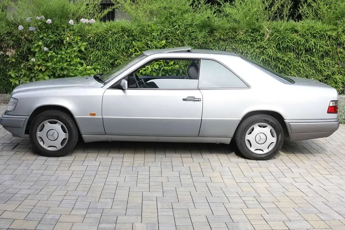 Usata Mercedes 200 136 CV (100 kW) 1995 Grigio Coupé