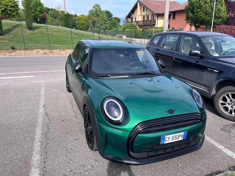 Begagnad Mini ONE 102 HK (75 kW) 2021 Grön Halvkombi