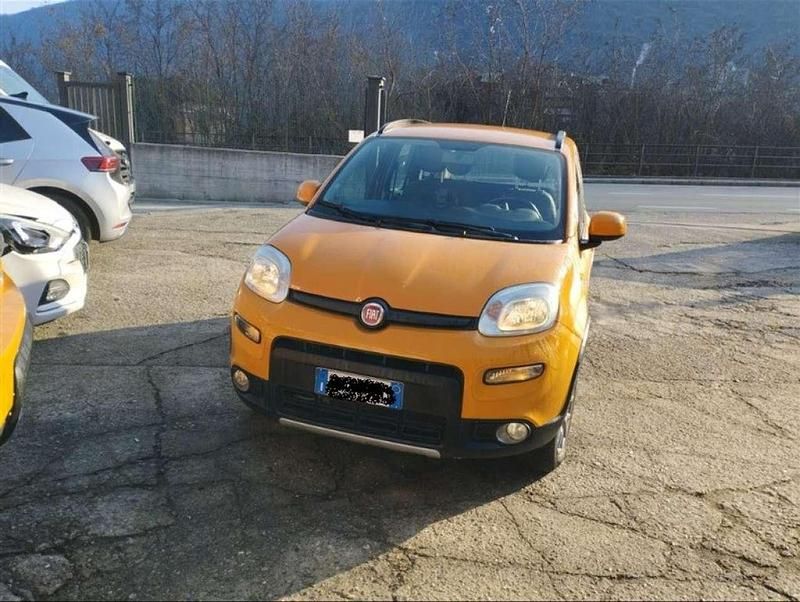 Usata Fiat Panda 4x4 S 84 CV (61 kW) 2017 Arancione Utilitaria