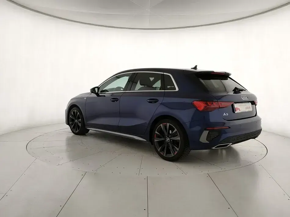 Usata Audi A3 Sportback e-tron S-Line 150 CV (110 kW) 2023 Blu Utilitaria