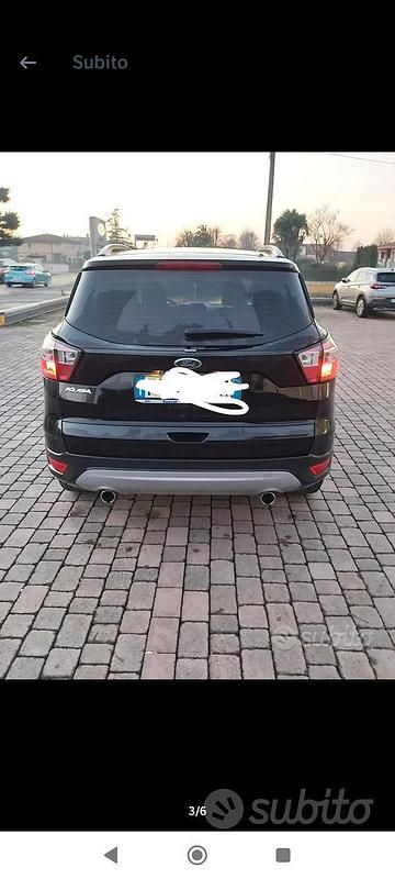 Usata Ford Kuga S 120 CV (88 kW) 2018 Nero SUV