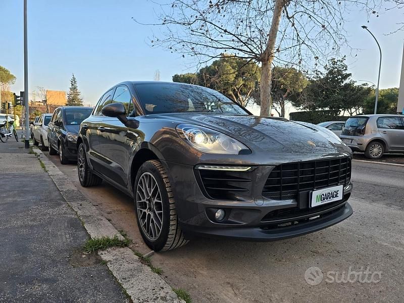 Usata Porsche Macan 252 CV (185 kW) 2018 Grigio SUV