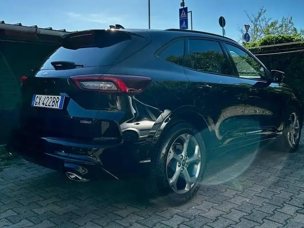 Usata Ford Kuga ST-Line X 151 CV (111 kW) 2024 Nero SUV