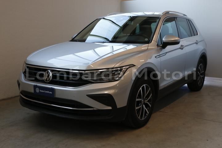 Argento Usata 2020 VW Tiguan Life SUV | 29.500 € (Molto cara) - Immagine 1/4