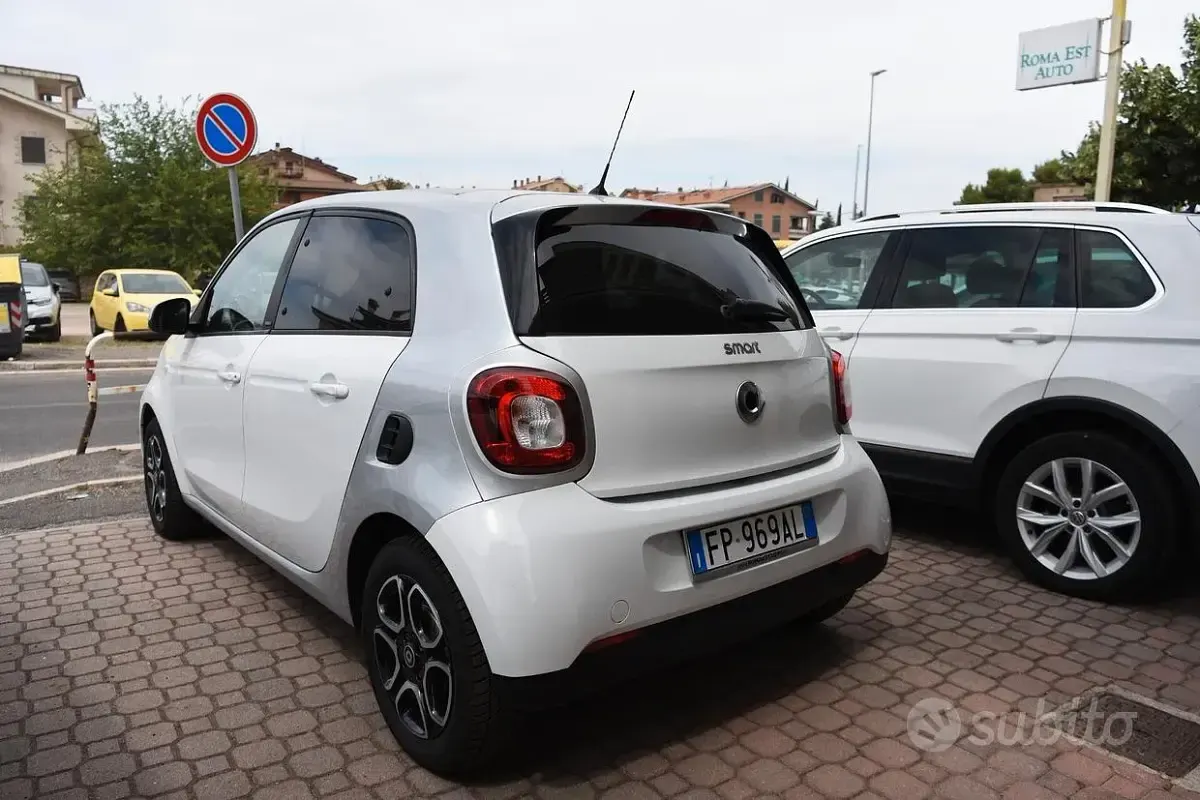 Usata Smart ForFour Passion 71 CV (52 kW) 2018 Bianco Utilitaria