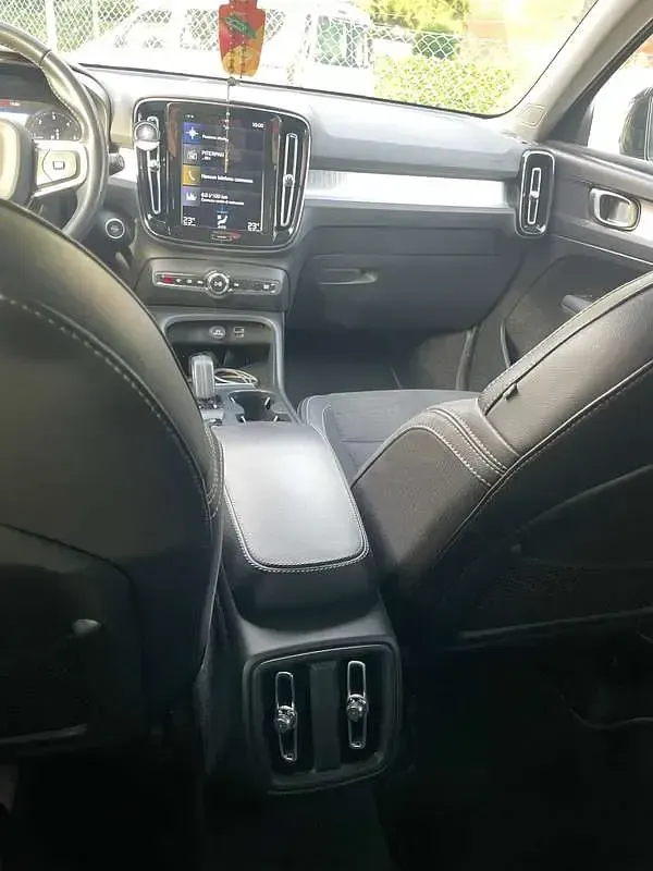 Usata Volvo XC40 Business Edition 150 CV (110 kW) 2020 SUV