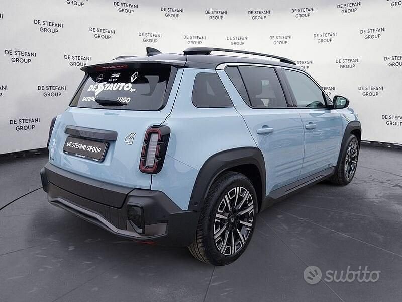 Usata Renault R4 Iconic 110 kW (150 CV) 2025 Blu Berlina