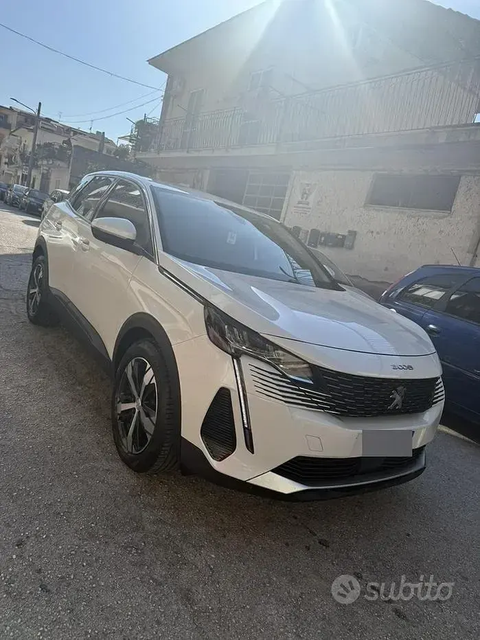 Usata Peugeot 3008 Active 131 CV (96 kW) 2021 Bianco SUV