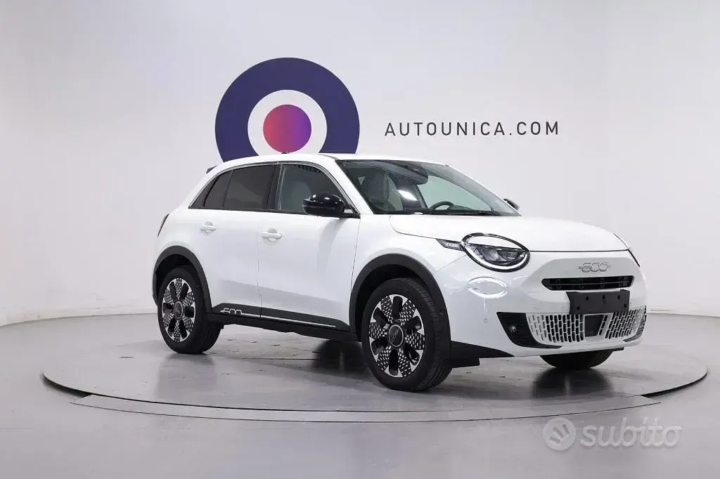 Usata Fiat 600 La Prima 101 CV (74 kW) 2025 Bianco SUV